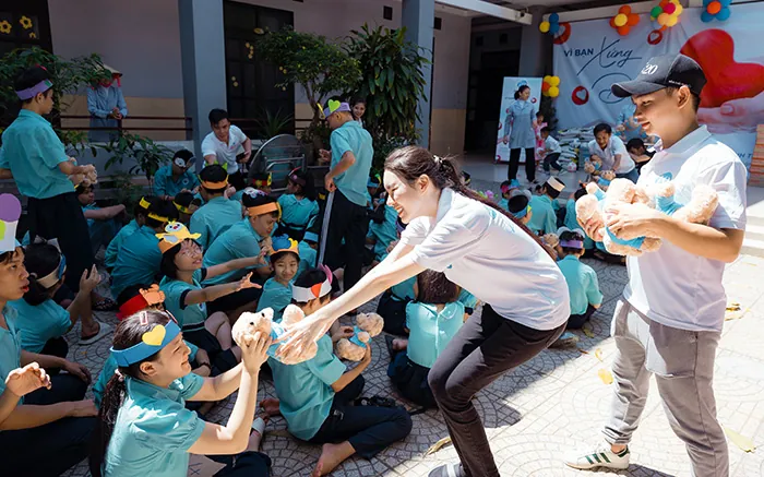 Biểu tượng đổi mới và sáng tạo công nghệ của shbet0, thể hiện sự tiên phong trong ngành giải trí trực tuyến.